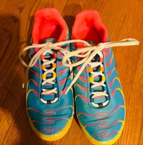 Nike Air Plus Superman Ice Cream Athletic Shoes Size 6 1/2 Y women 8 - Picture 1 of 5